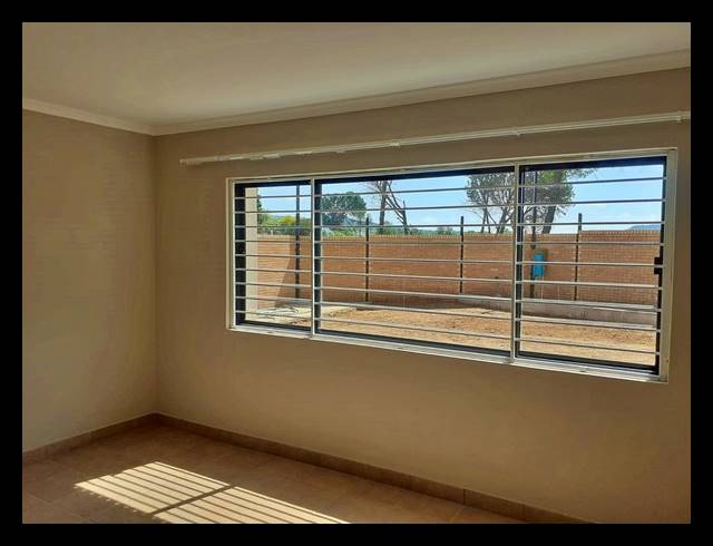 1 BEDROOM APARTMENT TO LET IN DOUGLAS VALLEY